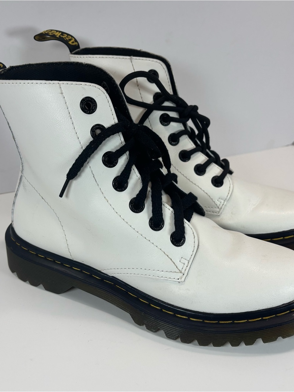 DR. MARTENS Luana White Leather Combat Boots Sz 7 Grunge Festival Punk EUC - Picture 4 of 8